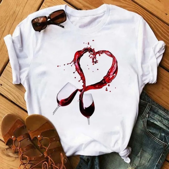 NWT White Graphic Short Sleeve Tee - Picture 1 of 3